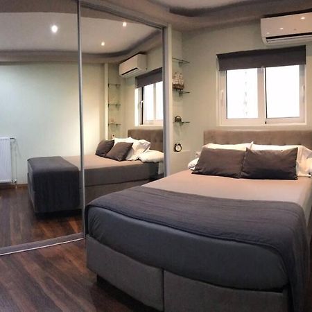 Finer Things Flisvos Beach Condo In Palaio Faliro Athènes Extérieur photo