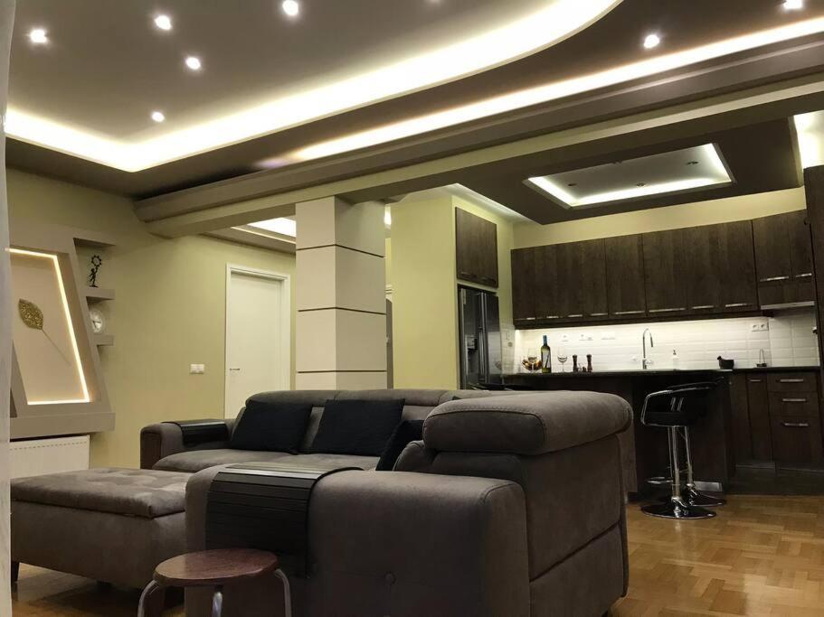 Finer Things Flisvos Beach Condo In Palaio Faliro Athènes Extérieur photo