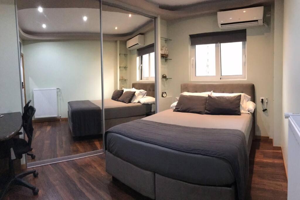 Finer Things Flisvos Beach Condo In Palaio Faliro Athènes Extérieur photo