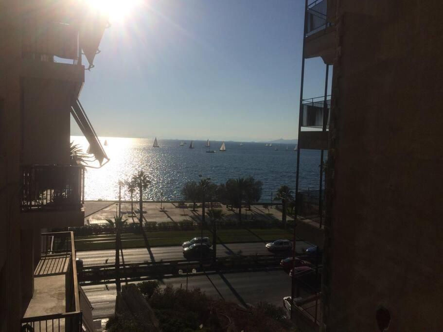Finer Things Flisvos Beach Condo In Palaio Faliro Athènes Extérieur photo